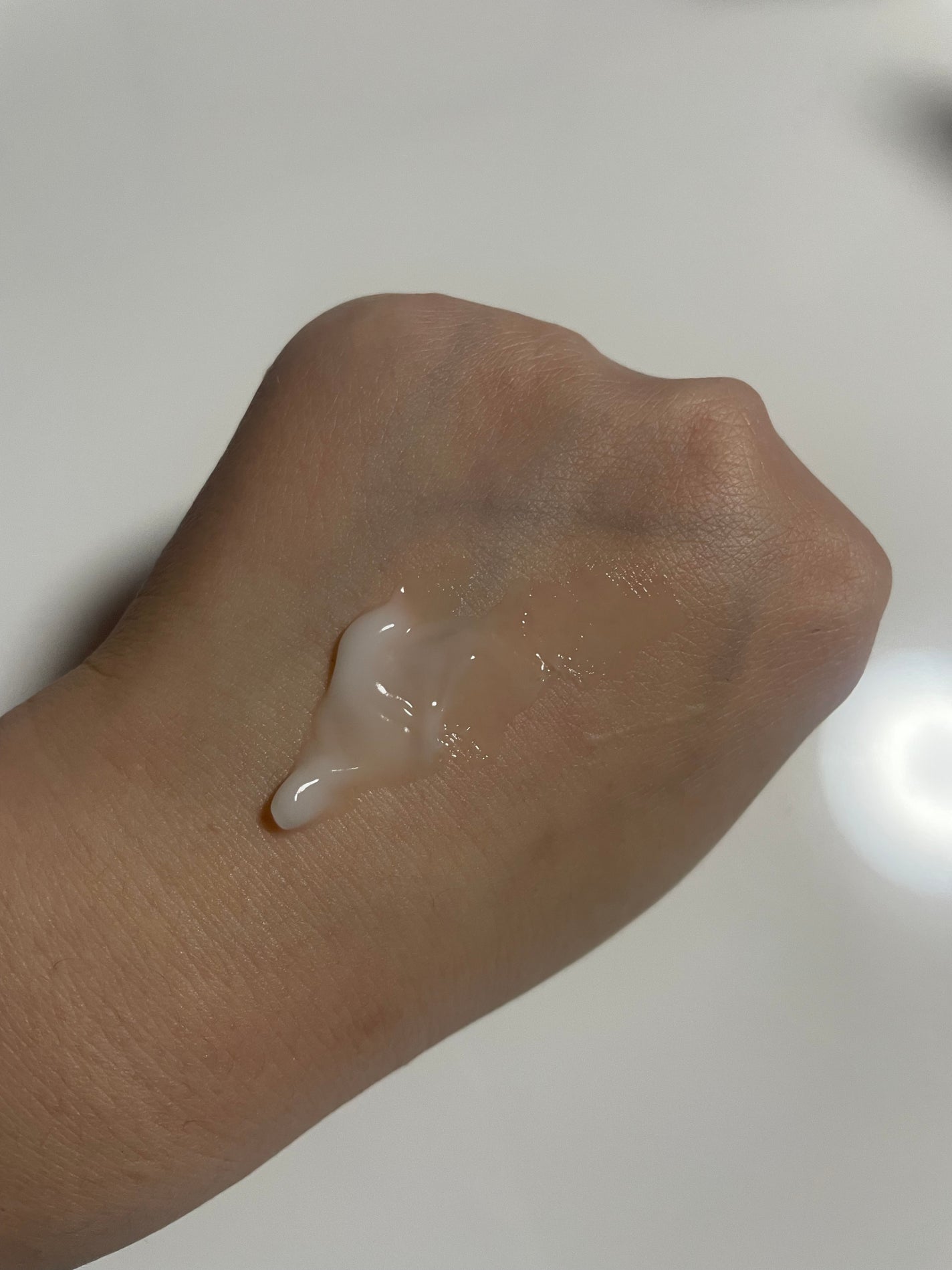 a m i on LIPS 「アピュー テトラソーム CICAシリーズを使用してみました🤍左..」(4枚目)