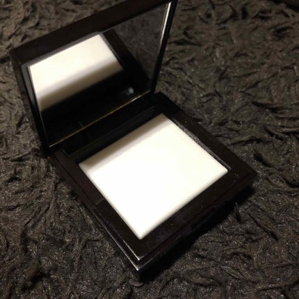 シークレット ブラーリング パウダー フォー アンダー アイズ/ローラ メルシエ/プレストパウダーを使ったクチコミ(1枚目)