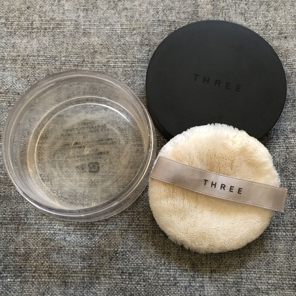 アルティメイトダイアフェネス ルースパウダー/THREE/ルースパウダーを使ったクチコミ（3枚目）