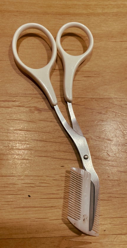 眉スキハサミ/貝印/その他化粧小物を使ったクチコミ(4枚目)