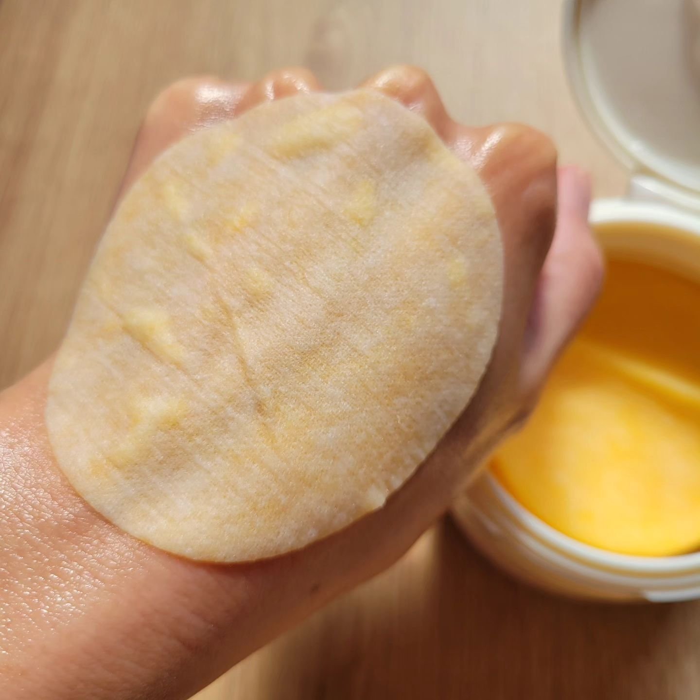 ビタC グリーンティーエンザイム ブライト パッド/innisfree/トナーパッドを使ったクチコミ（3枚目）