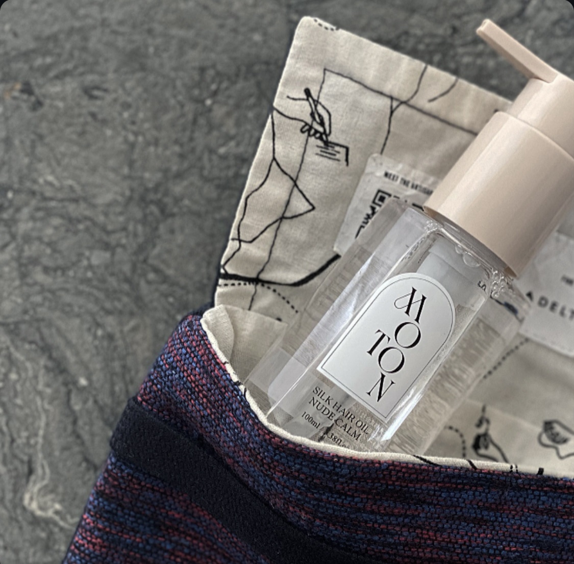 MOTON シルクヘアオイル ヌードカルム/MOTON/ヘアオイルを使ったクチコミ（1枚目）