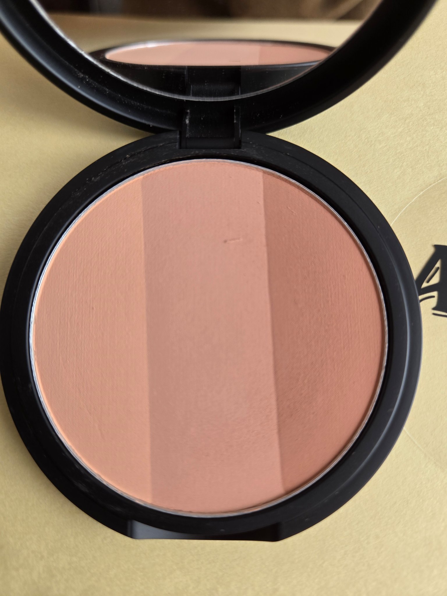 アートクラスバイロダンブラッシャー/too cool for school/パウダーチークを使ったクチコミ（3枚目）