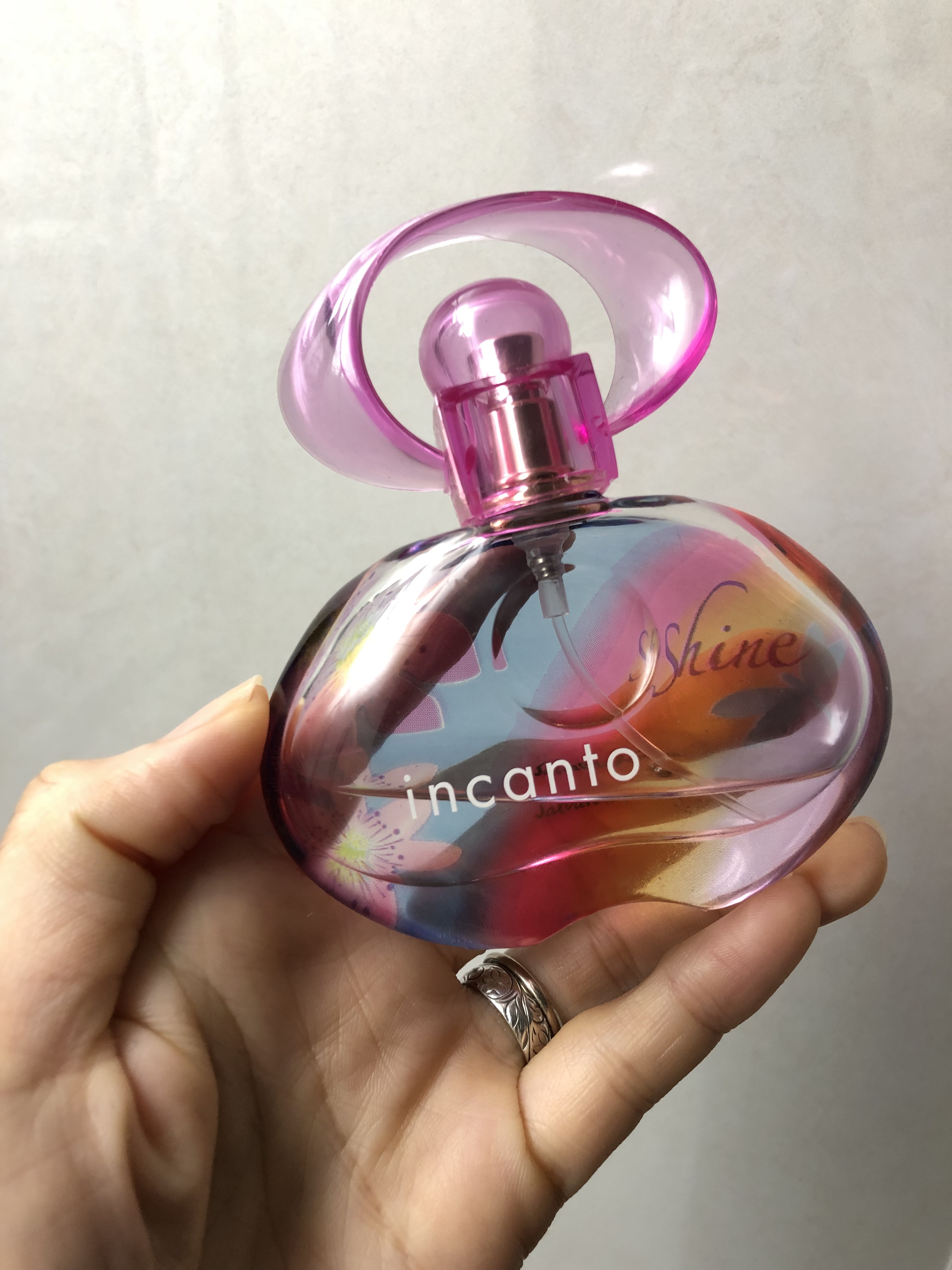 インカント チャーム オーデトワレ スプレー/サルヴァトーレ フェラガモ/香水(レディース)を使ったクチコミ（1枚目）
