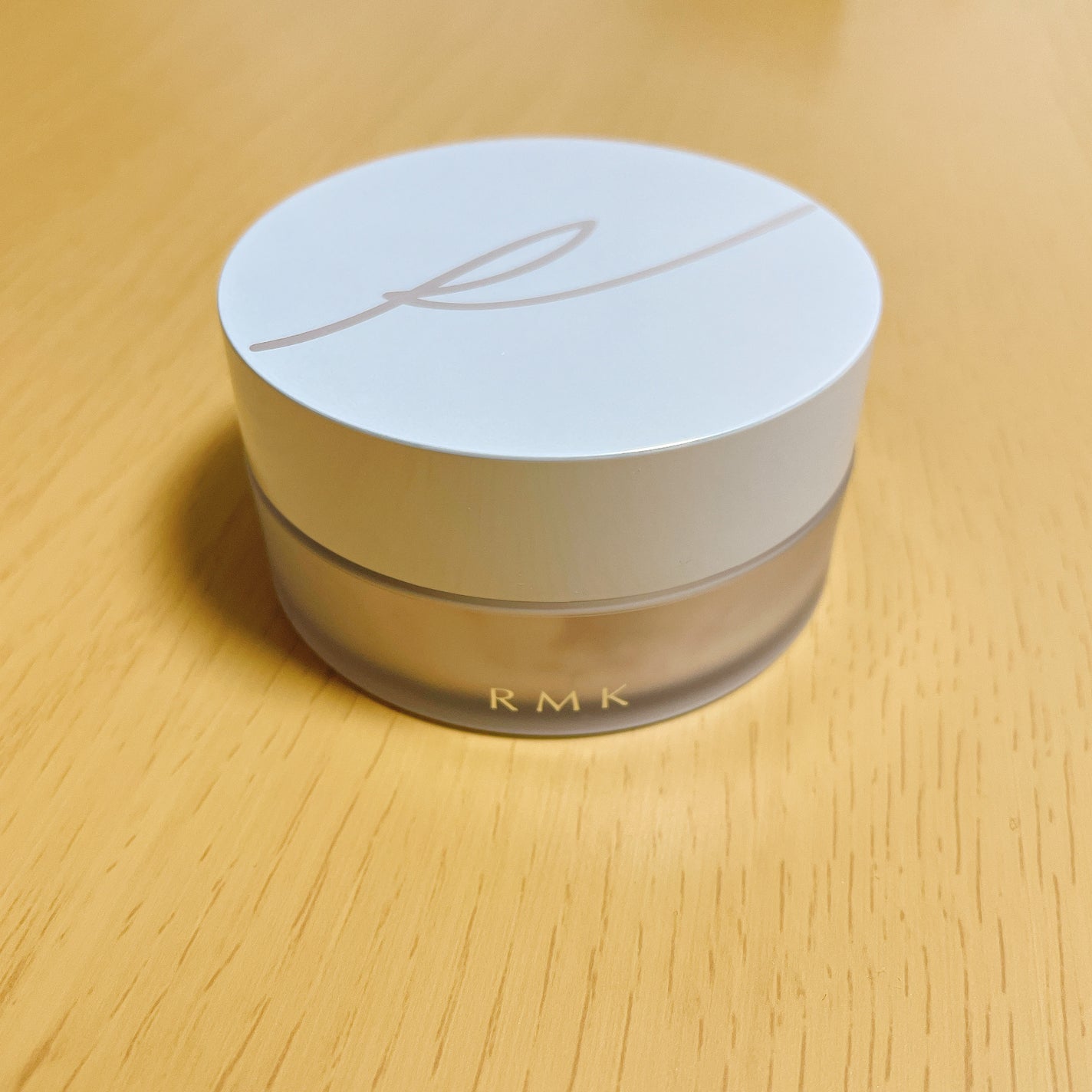 エアリータッチ フィニッシングパウダー /RMK/ルースパウダーを使ったクチコミ(1枚目)