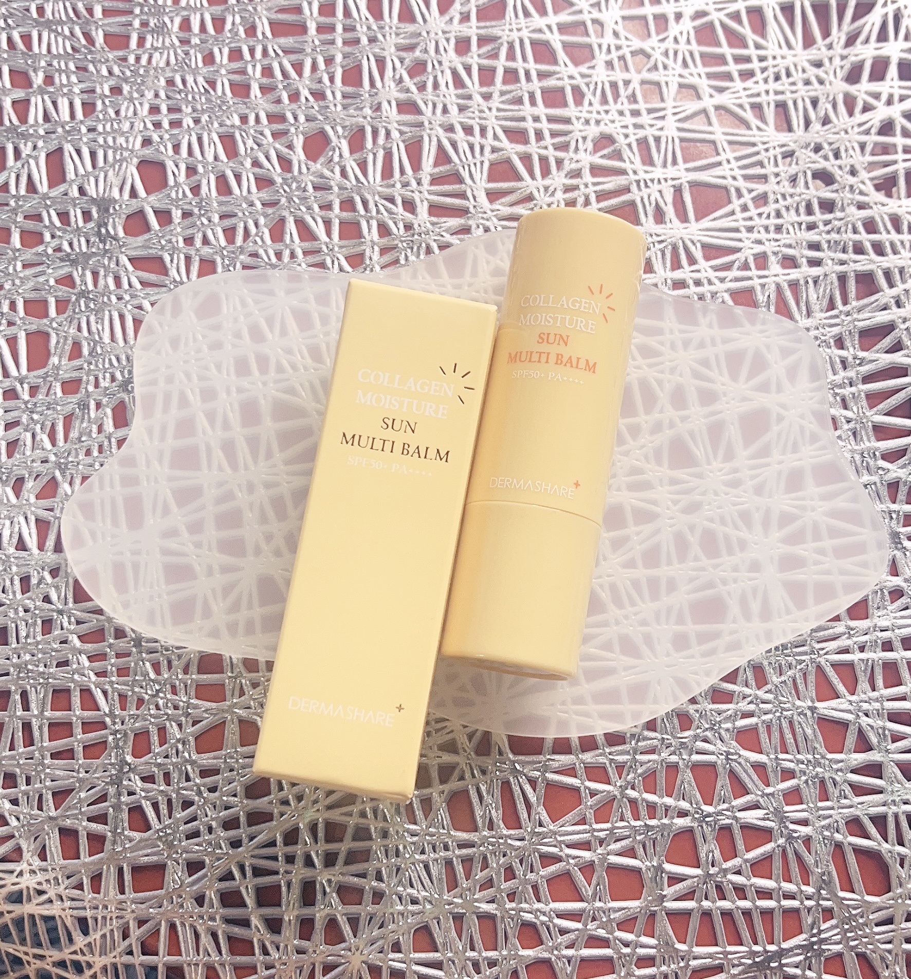 コラーゲンモイスチャーSUNマルチバーム/DERMASHARE/日焼け止めスティックを使ったクチコミ（1枚目）