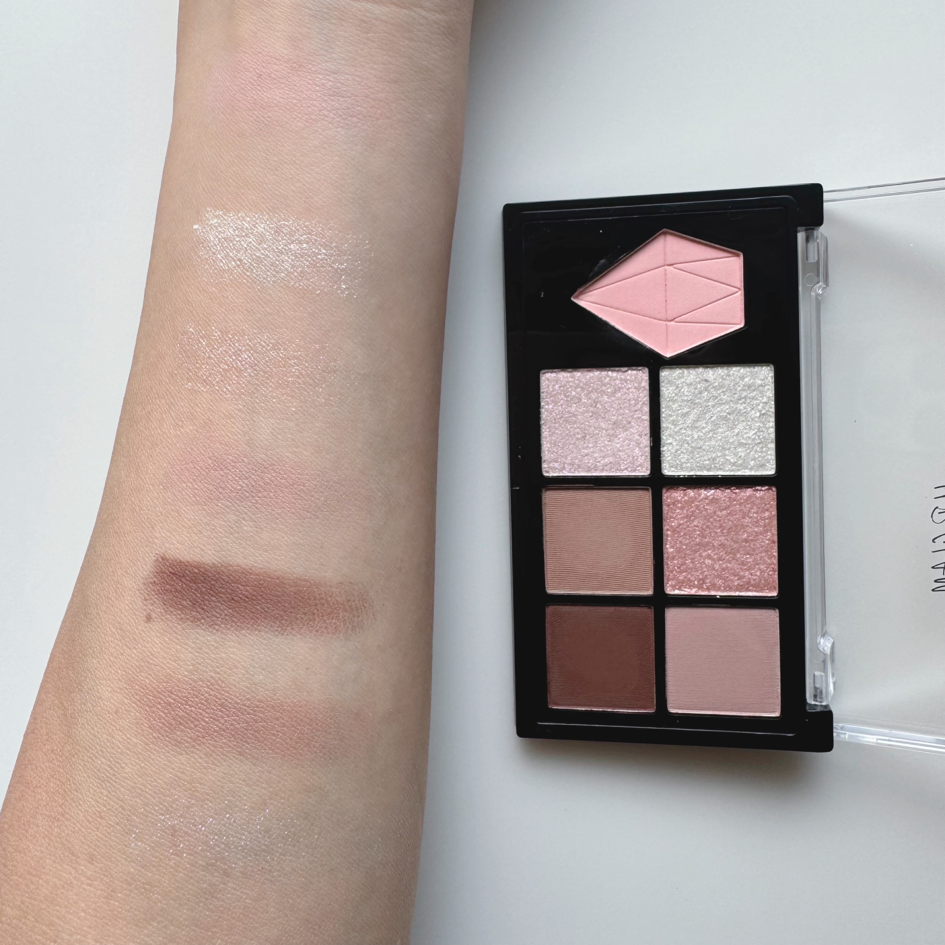 18カラーアイパレット/U R GLAM/アイシャドウパレットを使ったクチコミ（3枚目）