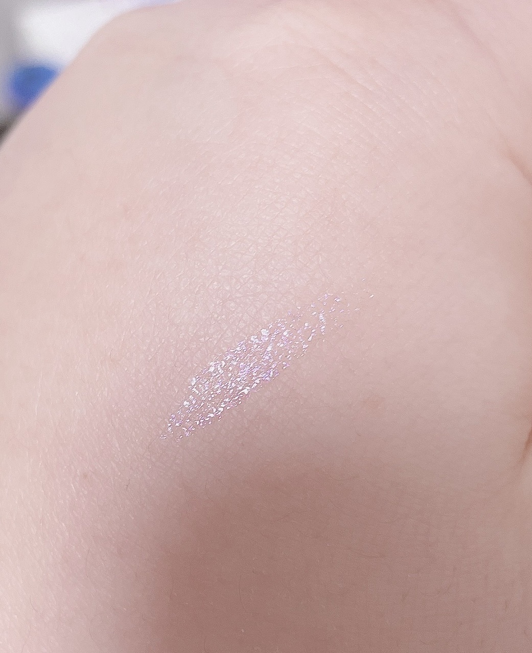 リキッド グリッター シャドウ 05 ラビーフレア(LOVEY FLARE)/rom&nd/グリッターを使ったクチコミ（3枚目）