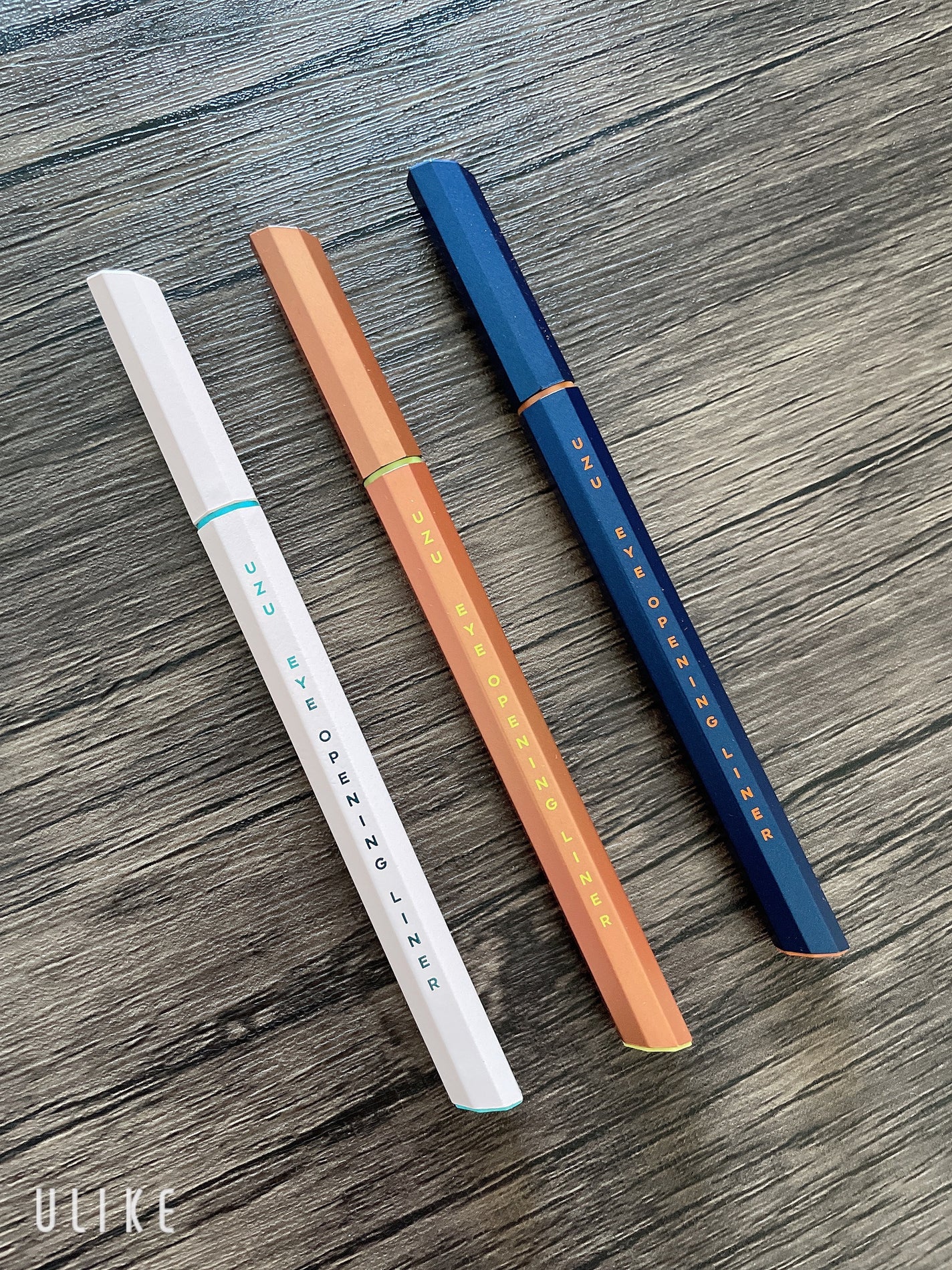 EYE OPENING LINER/UZU BY FLOWFUSHI/リキッドアイライナーを使ったクチコミ(2枚目)