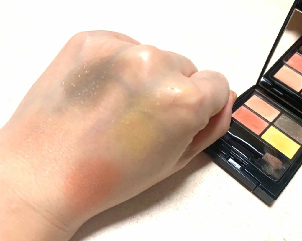 ミネラルクラッシィシャドー/エトヴォス/アイシャドウパレットを使ったクチコミ(2枚目)