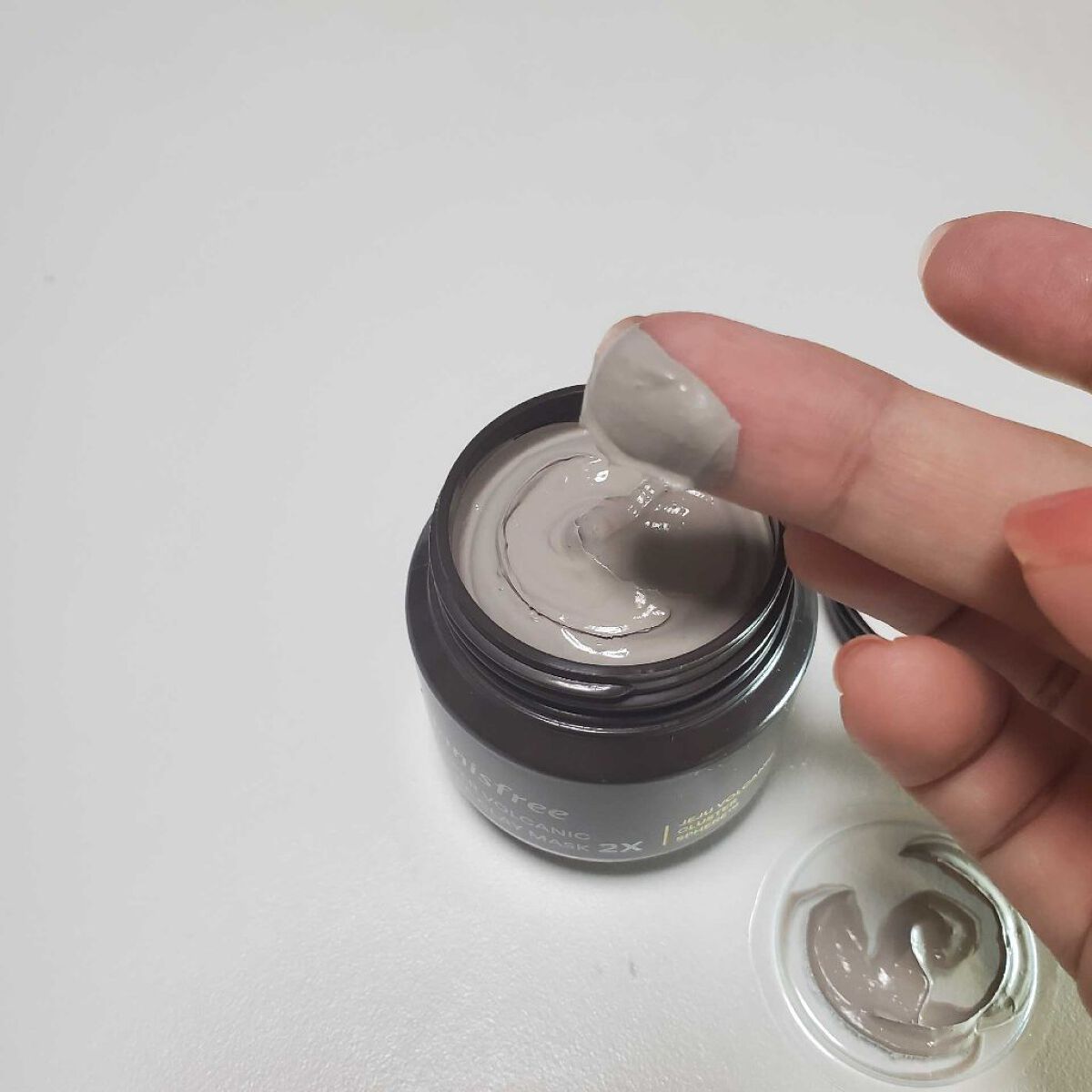 スーパーヴォルカニック　ポア　クレイマスク/innisfree/洗い流すパック・マスクを使ったクチコミ（3枚目）