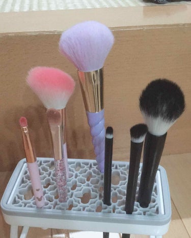 UR GLAM　EYESHADOW BRUSH B/U R GLAM/メイクブラシを使ったクチコミ（3枚目）