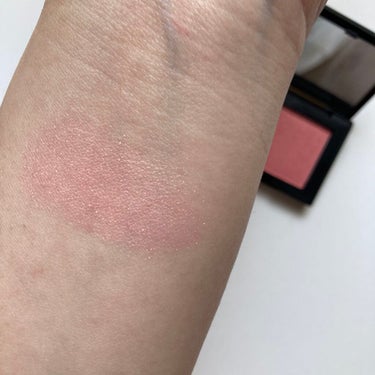 NARS ブラッシュ ミニのクチコミ「NARS
ブラッシュ ミニ
4100 ORGASM 

言わず知れた、NARSの名品チーク💕
.....」（3枚目）