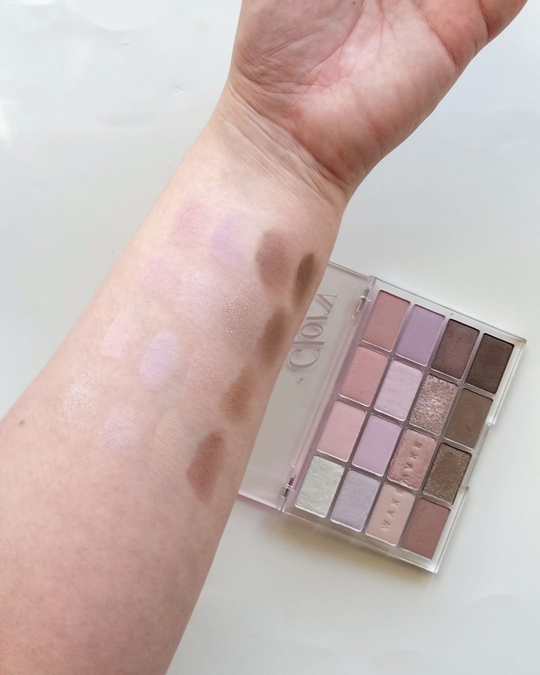 ソフトブラーリングアイパレット/wakemake/アイシャドウパレットを使ったクチコミ（3枚目）