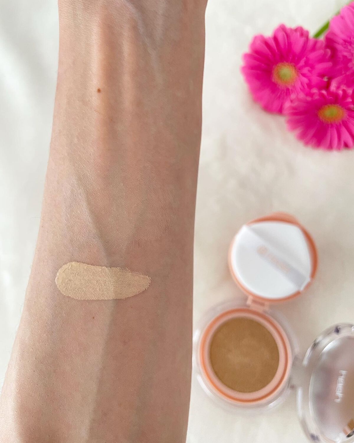 デューイーグロー フィッティング クッション/HASH/クッションファンデーションを使ったクチコミ(4枚目)