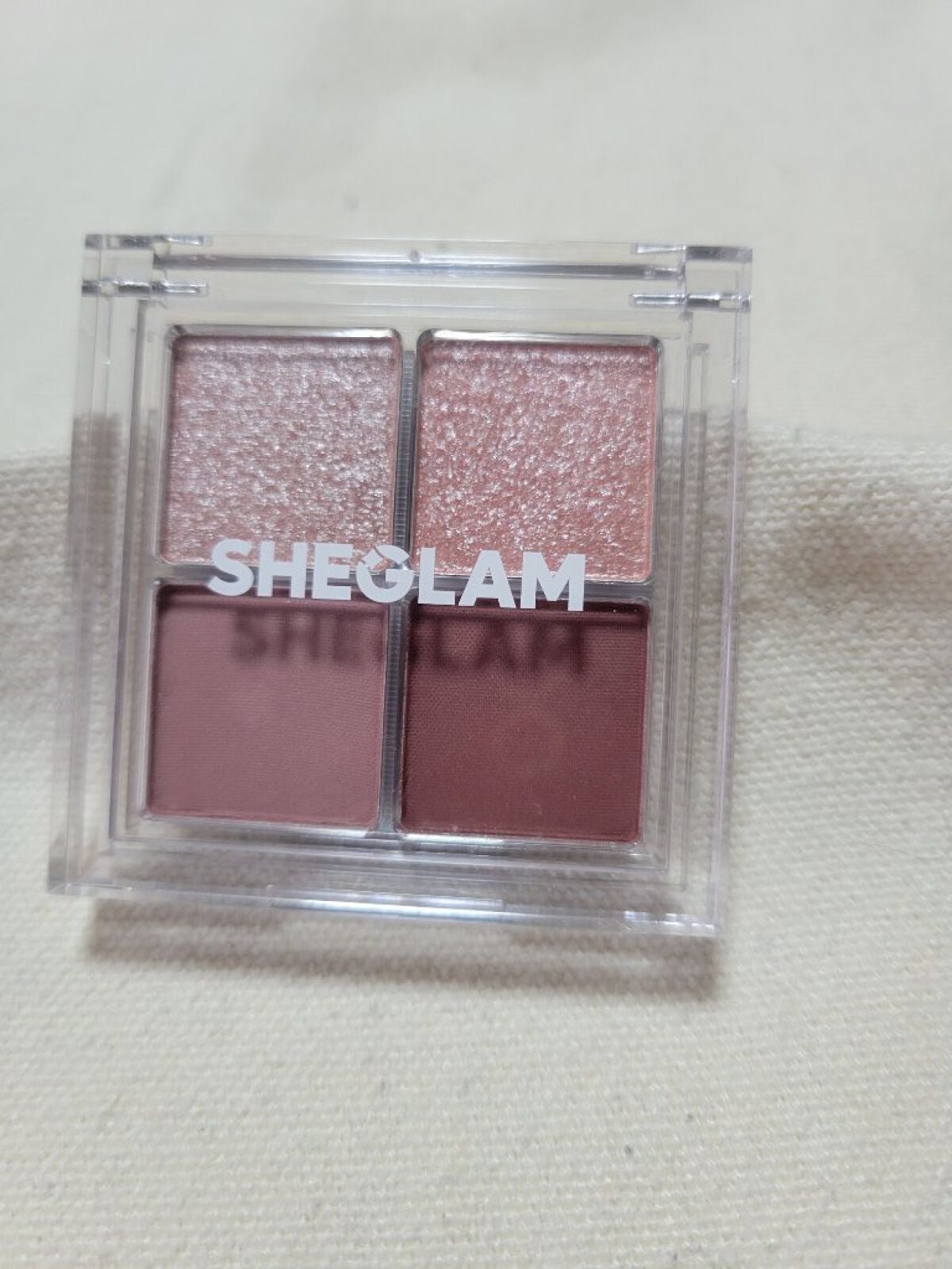 くま on LIPS 「SHEGLAM4色アイシャドウパレットSpellboundグリ..」(2枚目)