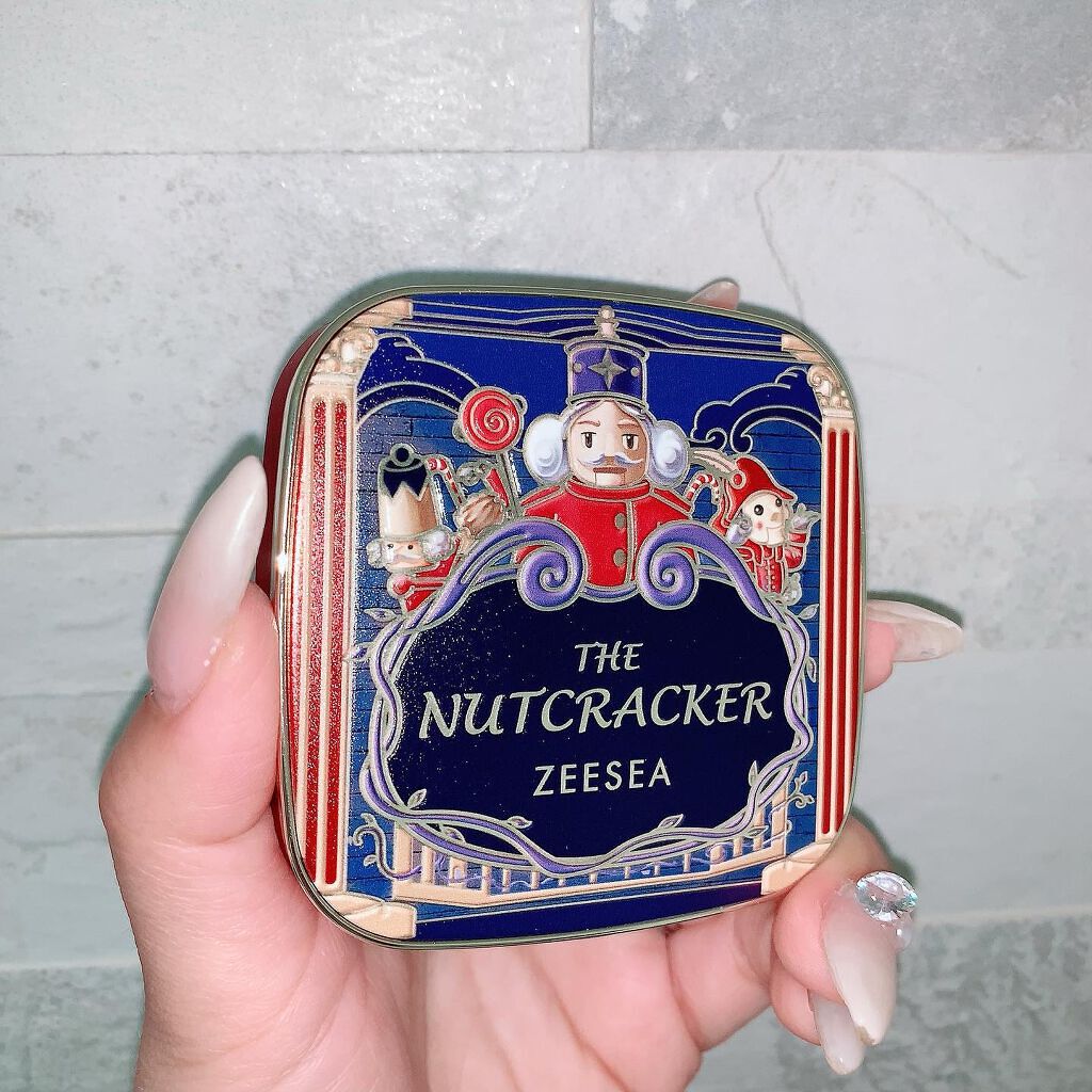 ZEESEA くるみ割り人形「ゼロ」粉感シルキーコンパクトパウダー/ZEESEA/プレストパウダーを使ったクチコミ（2枚目）