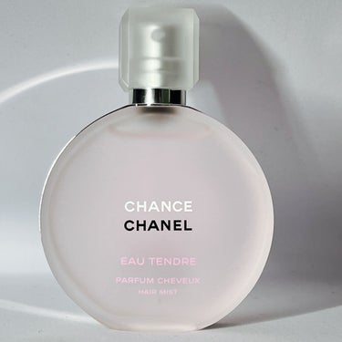 CHANEL チャンス オー タンドゥル ヘア ミストのクチコミ「香水の香りを髪にのせて✨
思わず振り向いたヘアミスト💁‍♂️

【CHANEL チャンス オー.....」（2枚目）