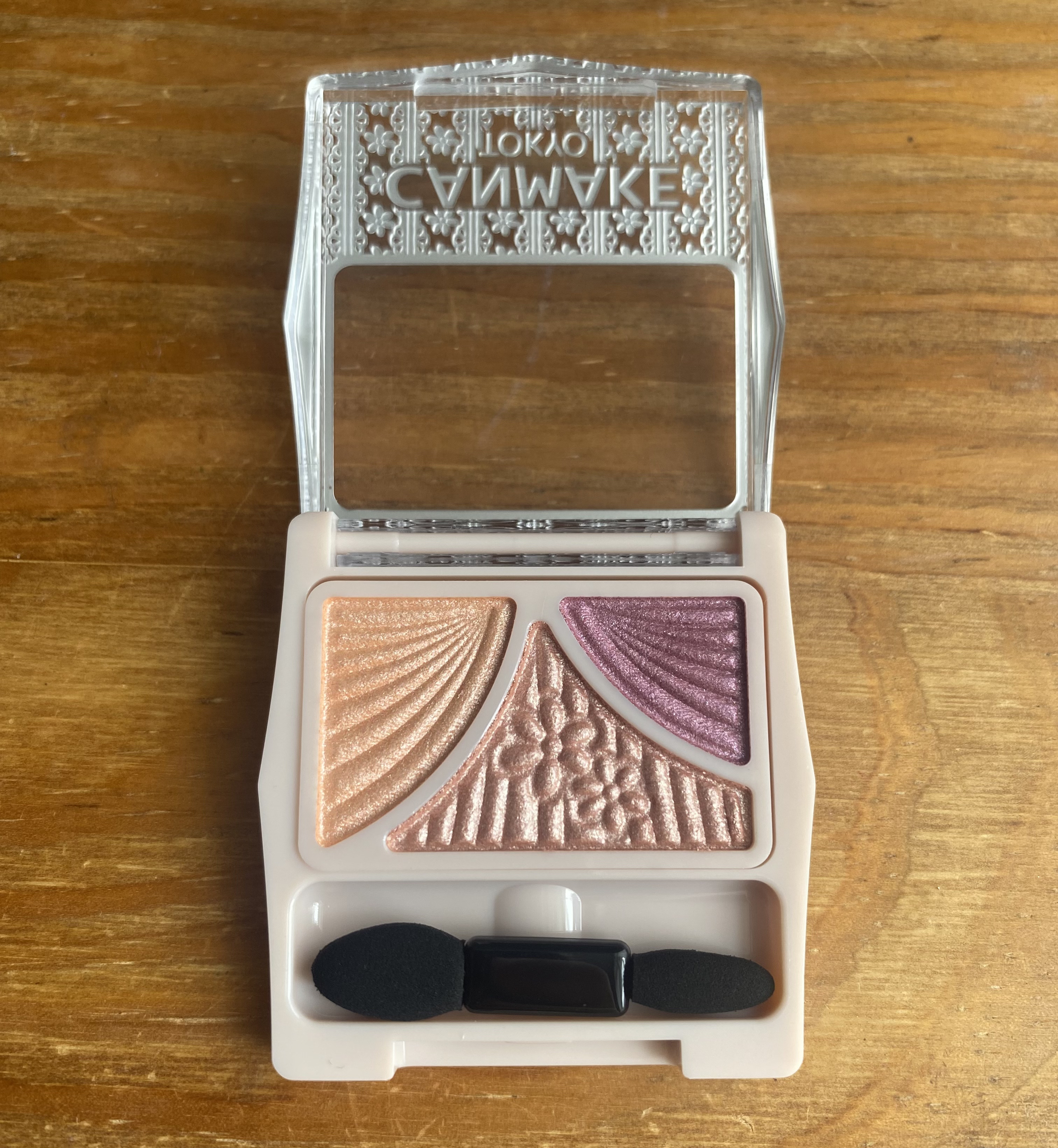 ジューシーピュアアイズ/キャンメイク/アイシャドウパレットを使ったクチコミ（2枚目）