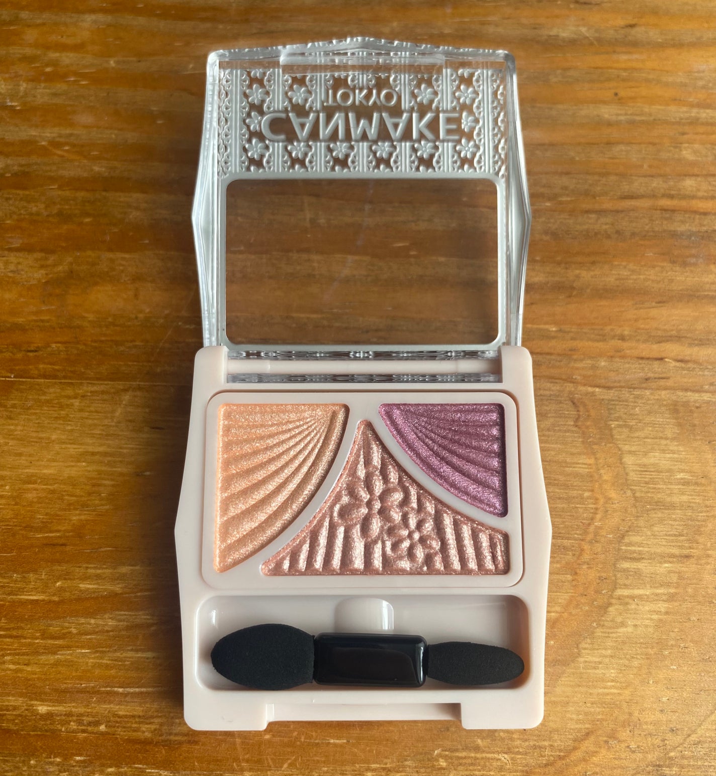 ジューシーピュアアイズ/キャンメイク/アイシャドウパレットを使ったクチコミ(2枚目)