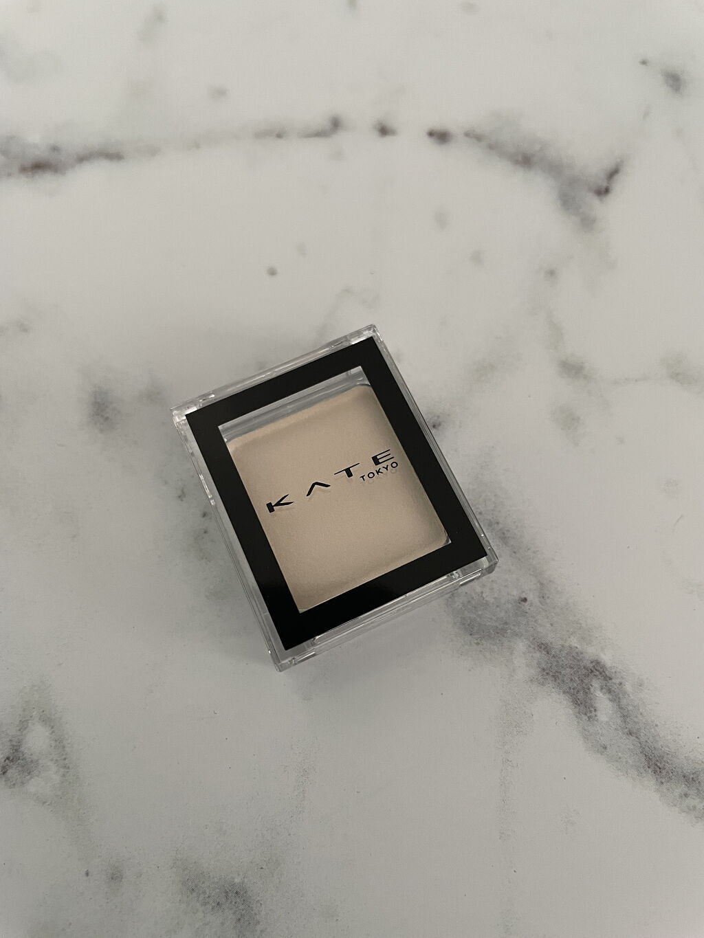 ケイト ザ アイカラー 046 ホワイトベージュ/KATE/単色アイシャドウを使ったクチコミ（2枚目）
