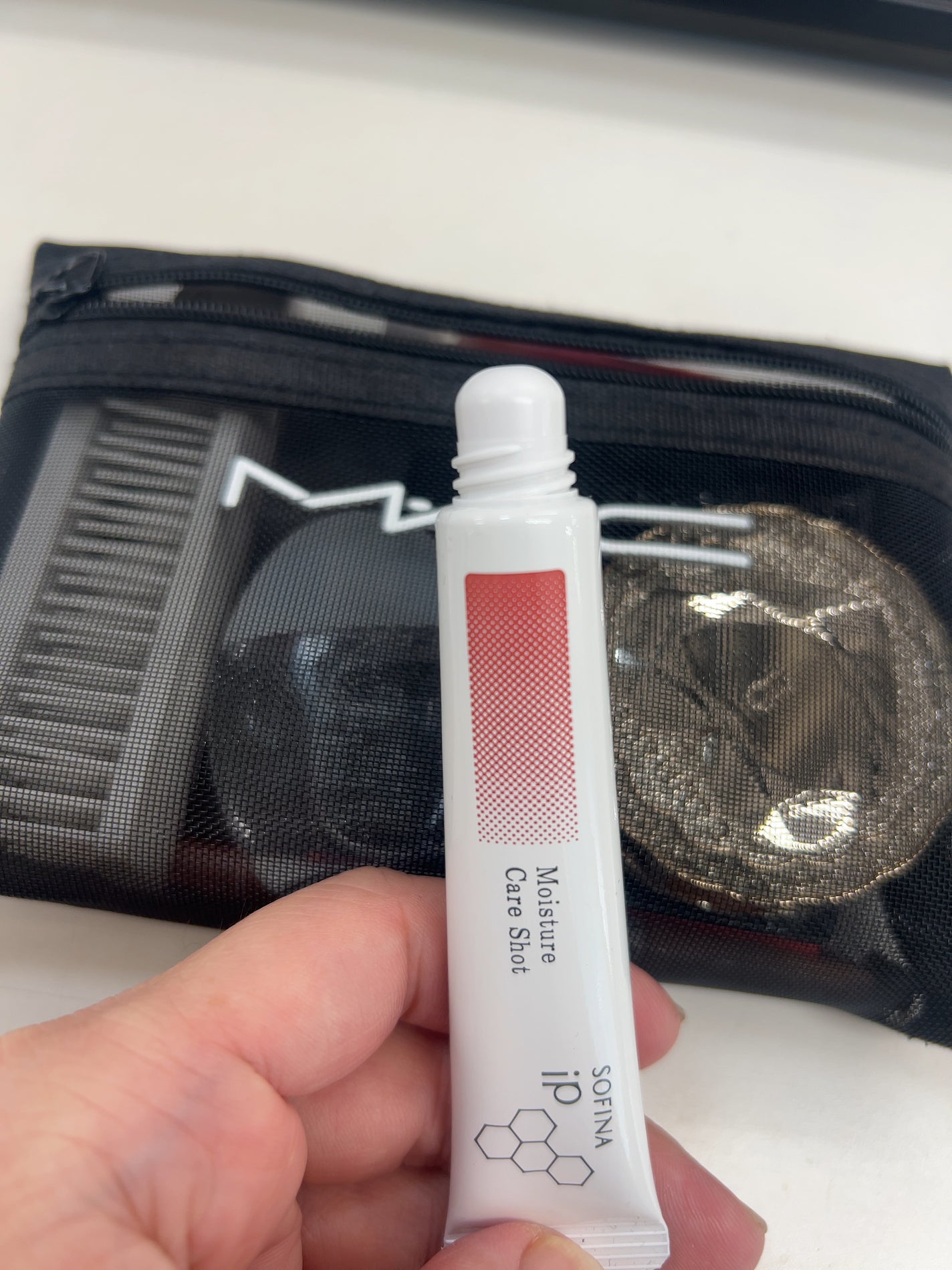 ソフィーナ iP うるおい高密着ショット/SOFINA iP/美容液を使ったクチコミ(2枚目)