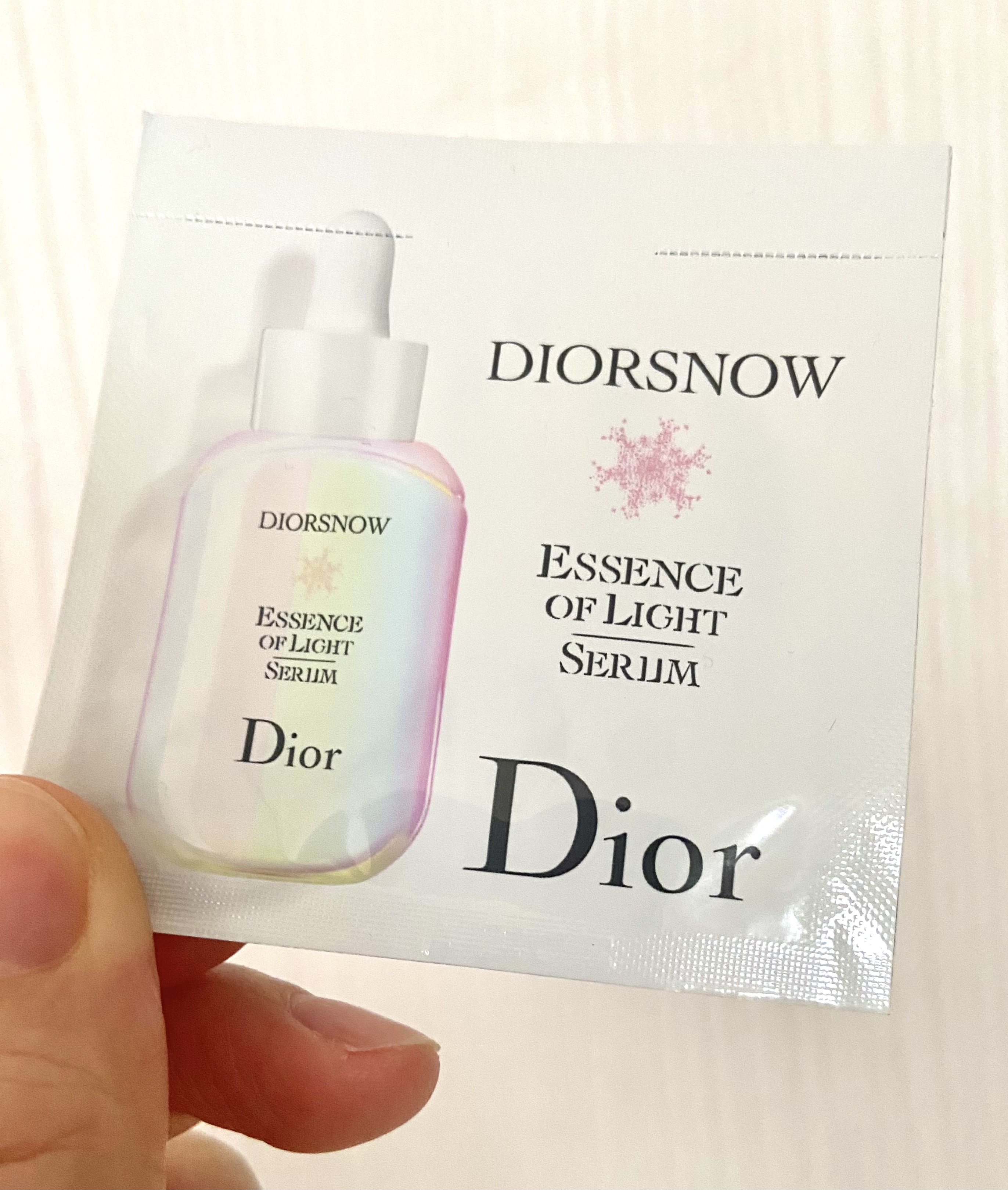 【旧】スノー アルティメット エッセンス オブ ライト/Dior/美容液を使ったクチコミ（1枚目）