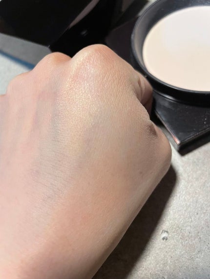 エレガンス ラ プードル オートニュアンス リクスィーズ/Elégance/プレストパウダーを使ったクチコミ(3枚目)