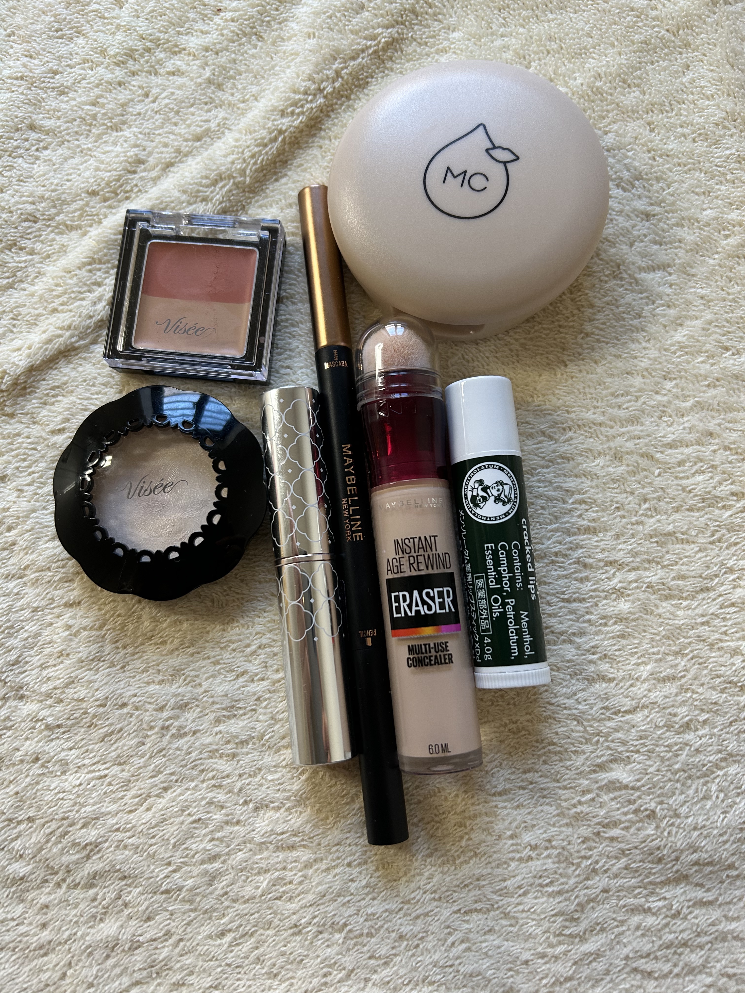 インスタント コンシーラー 100 明るめの肌色/MAYBELLINE NEW YORK/リキッドコンシーラーを使ったクチコミ（1枚目）