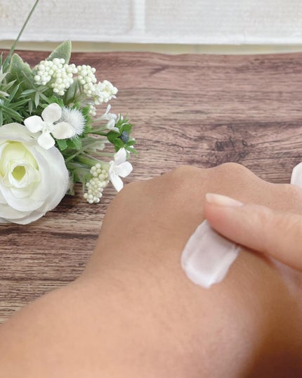 モイスチュア ハンドクリーム/カルテHD/ハンドクリームを使ったクチコミ(4枚目)