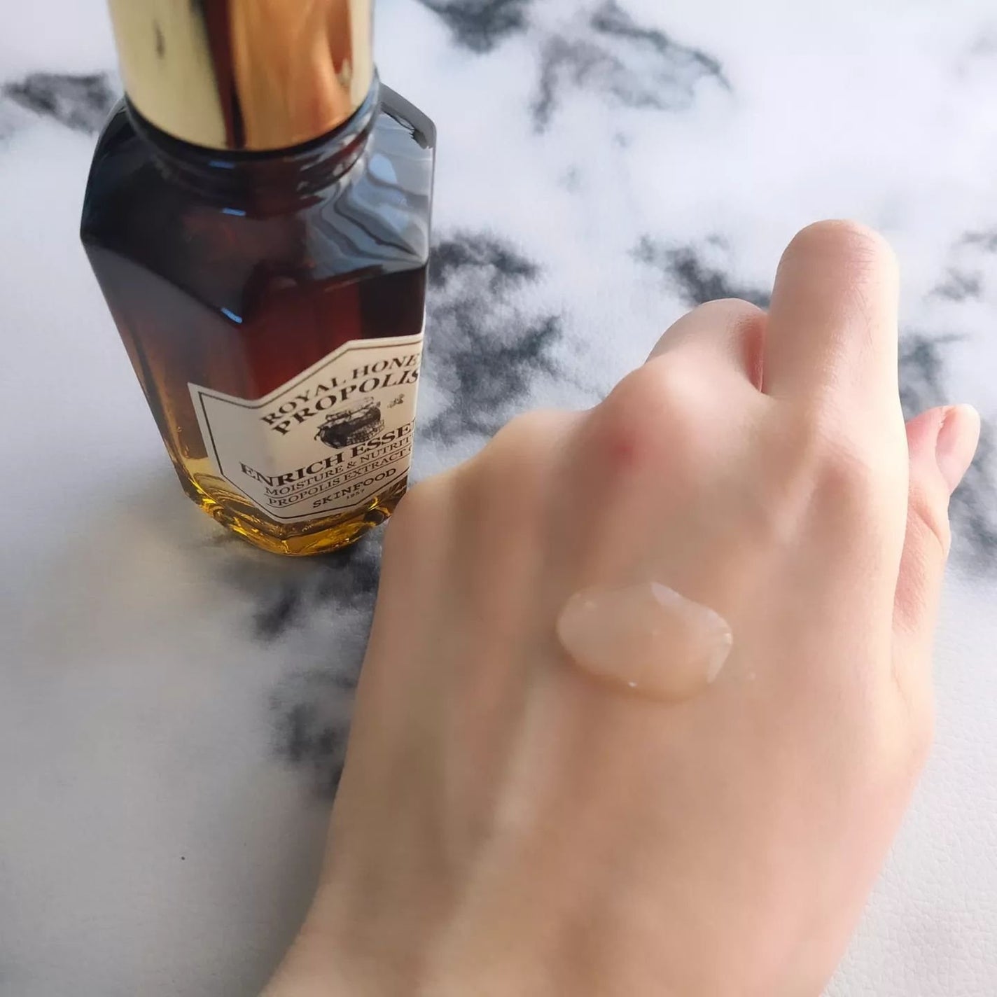 ロイヤルハニー プロポリス エンリッチ エッセンス/SKINFOOD/美容液を使ったクチコミ(5枚目)