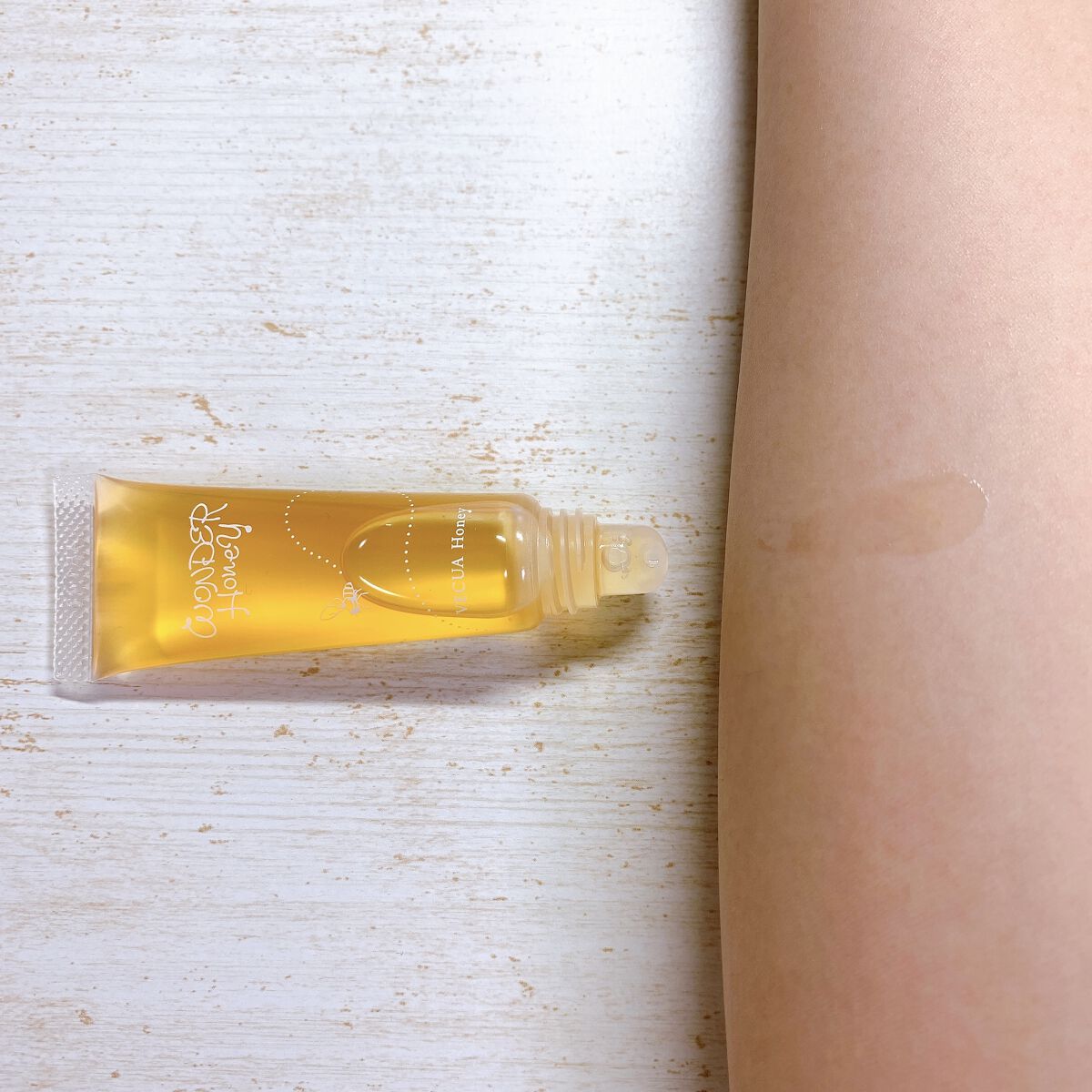 ワンダーハニー うる蜜仕立てのリップエッセンス/VECUA Honey/リップケアを使ったクチコミ（2枚目）