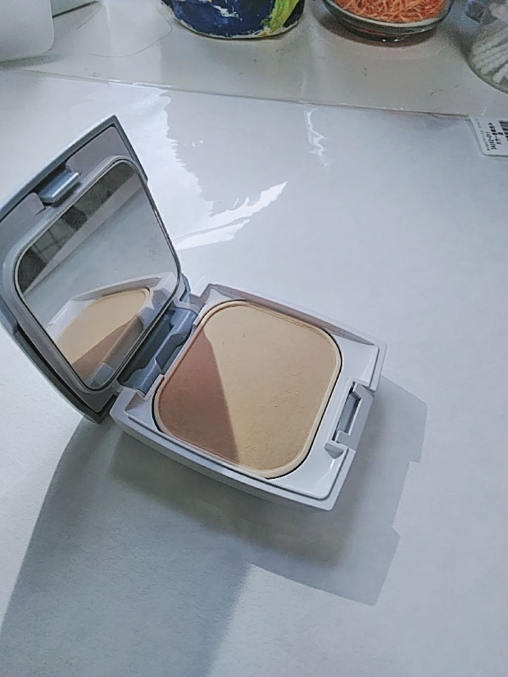 UV バイ ケーキ(スポンジ入り)/ちふれ/パウダーファンデーションを使ったクチコミ(2枚目)