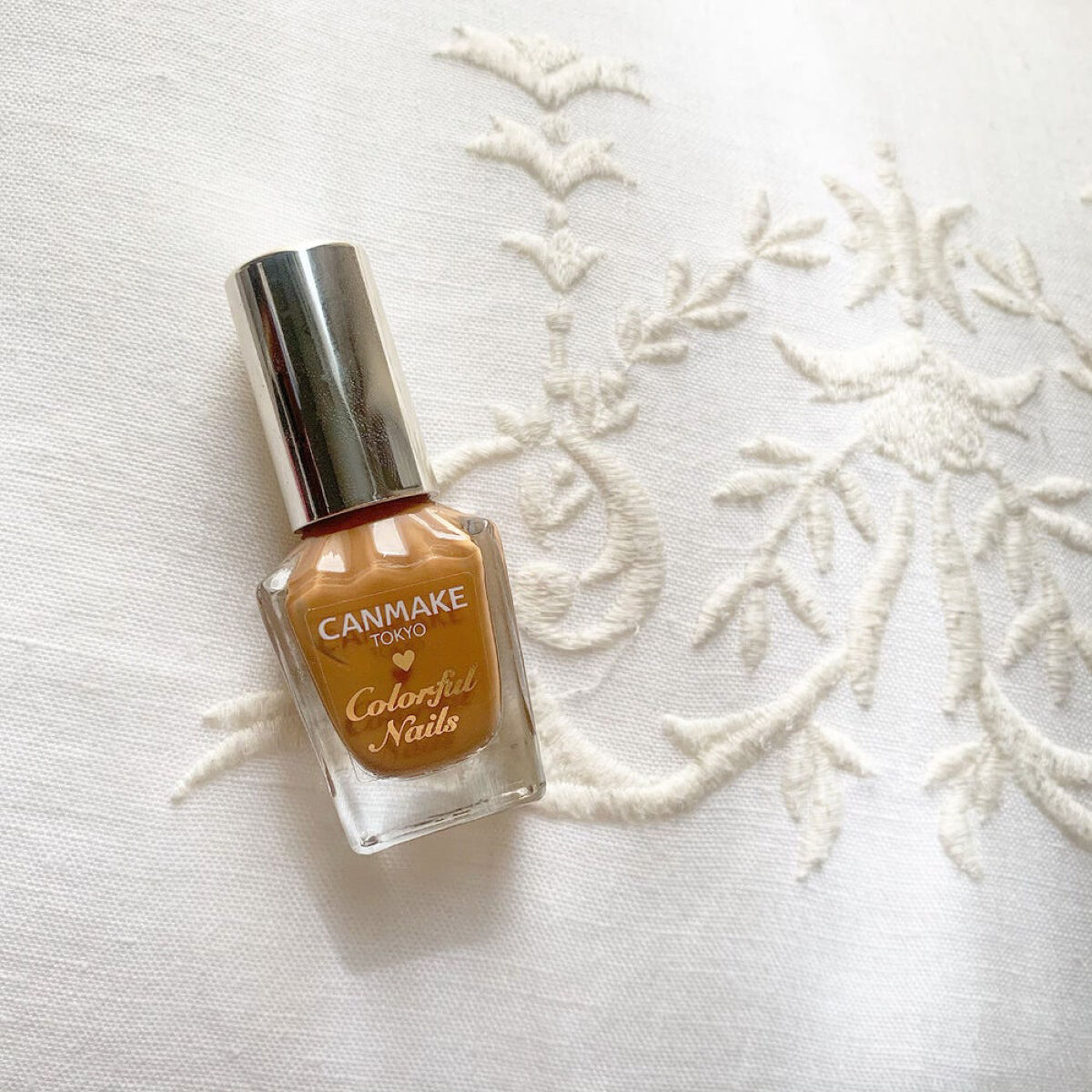 カラフルネイルズ N36 ビターキャラメル/キャンメイク/マニキュアを使ったクチコミ（2枚目）
