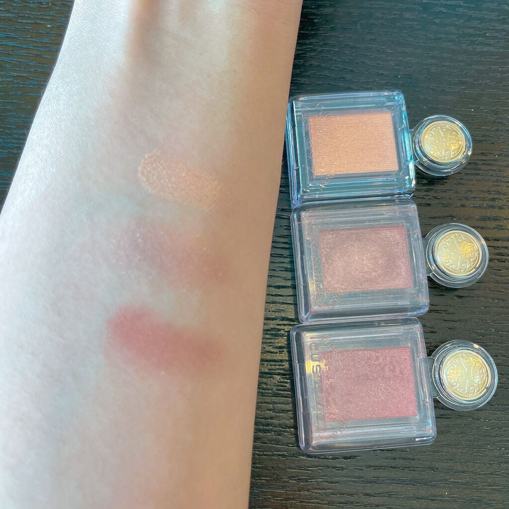 シャドーカスタマイズ/MAJOLICA MAJORCA/単色アイシャドウを使ったクチコミ(2枚目)