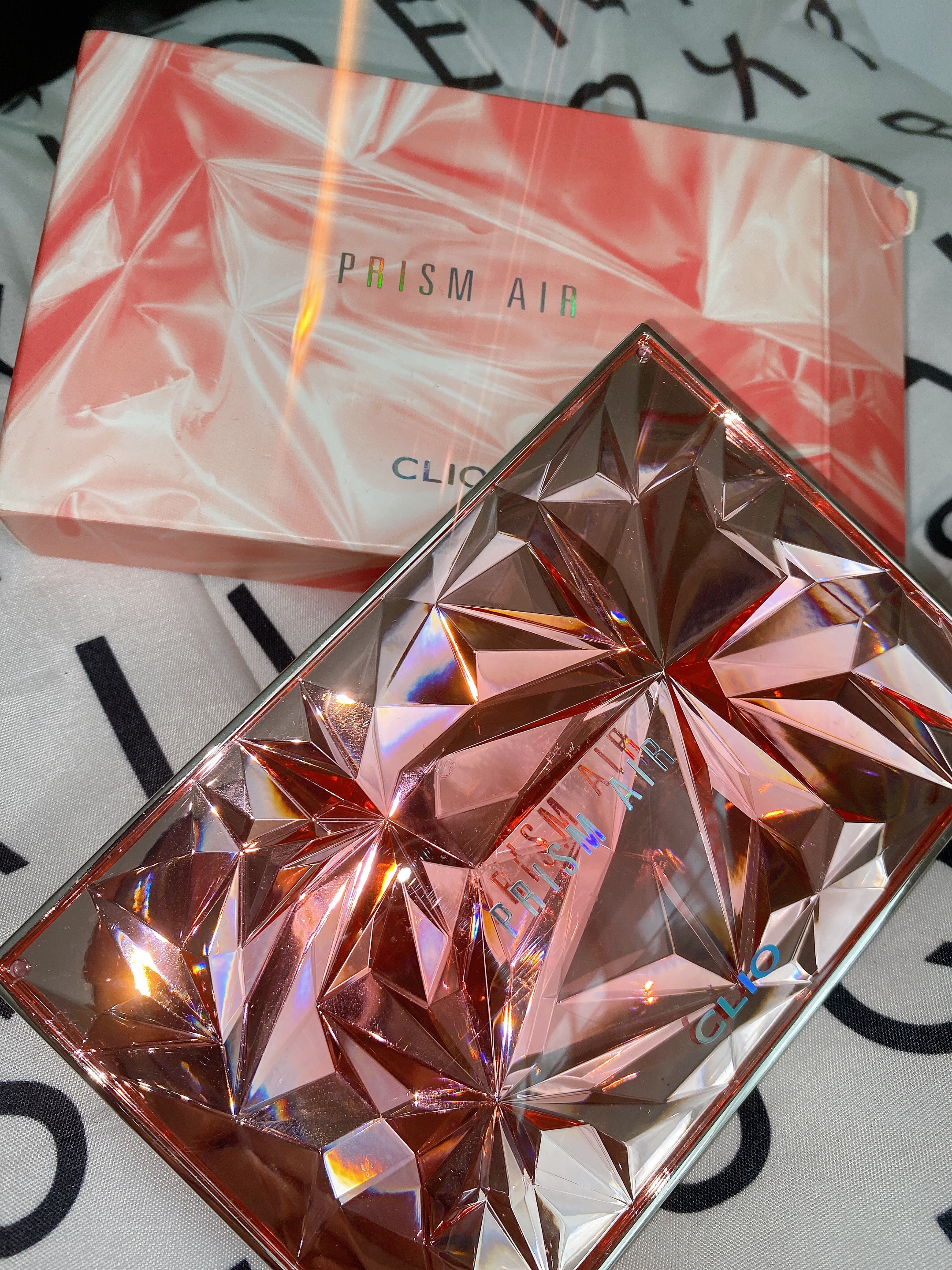 プリズム エアー アイ パレット/CLIO/アイシャドウパレットを使ったクチコミ（1枚目）