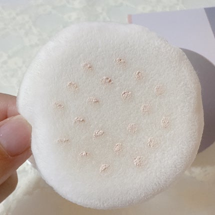 スージー エキスパート マイクロエアリーパウダーF/SUSIE N.Y./ルースパウダーを使ったクチコミ(2枚目)