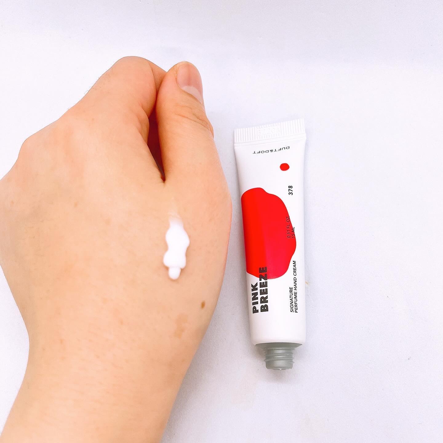 シグネチャーパフュームハンドクリームミニチュアギフトセット/DUFT&DOFT/ハンドクリームを使ったクチコミ（3枚目）