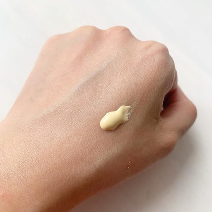 ウルミナプラス ウルミナプラス 生つや肌おしろい乳液 オイルブロックのクチコミ「パケが可愛い!
蓋がハートですよ!!!可愛すぎ💕
乳液のようなテクスチャーで、伸びが良く、白.....」(2枚目)