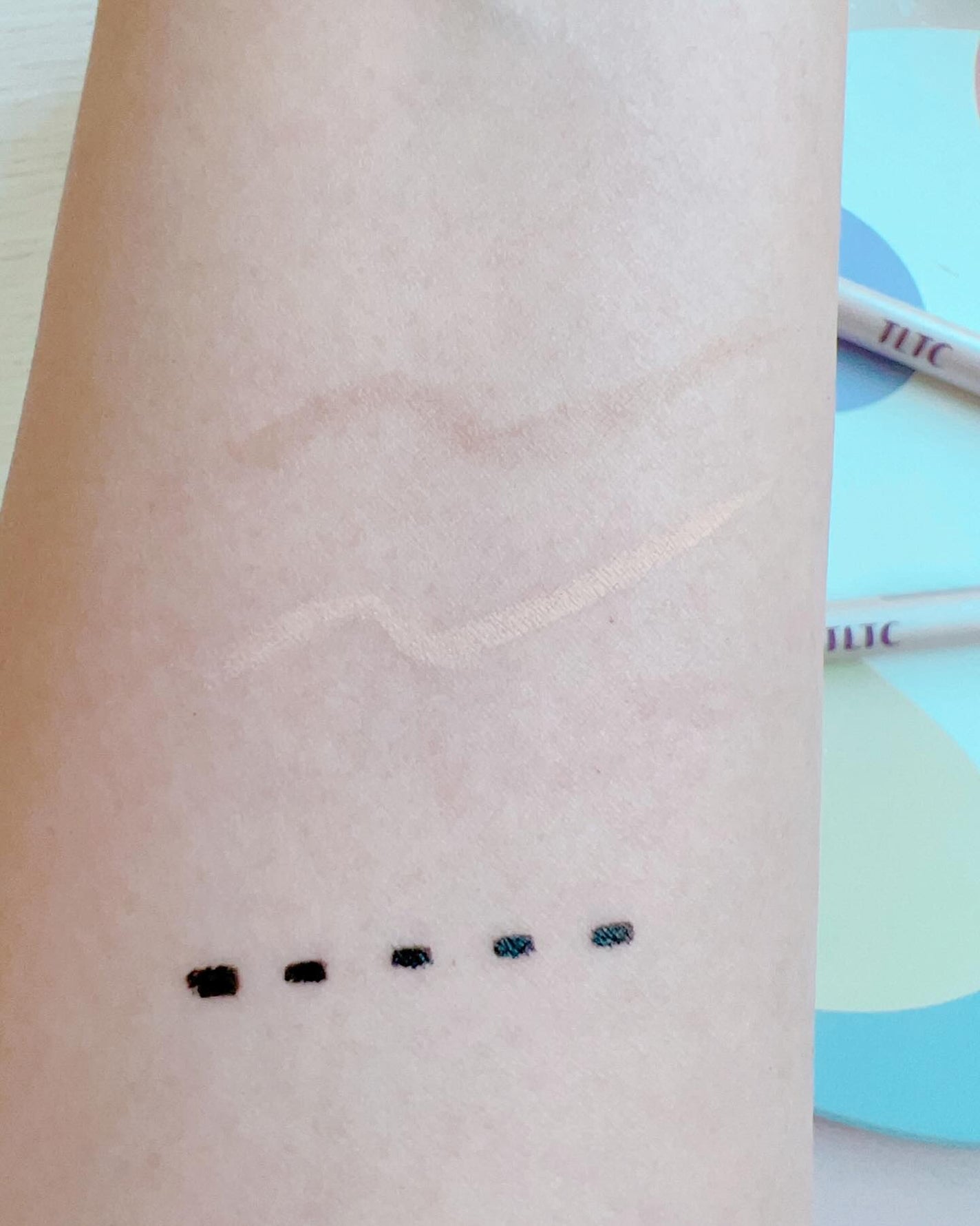 インナーライナー/TLTC/リキッドアイライナーを使ったクチコミ(4枚目)