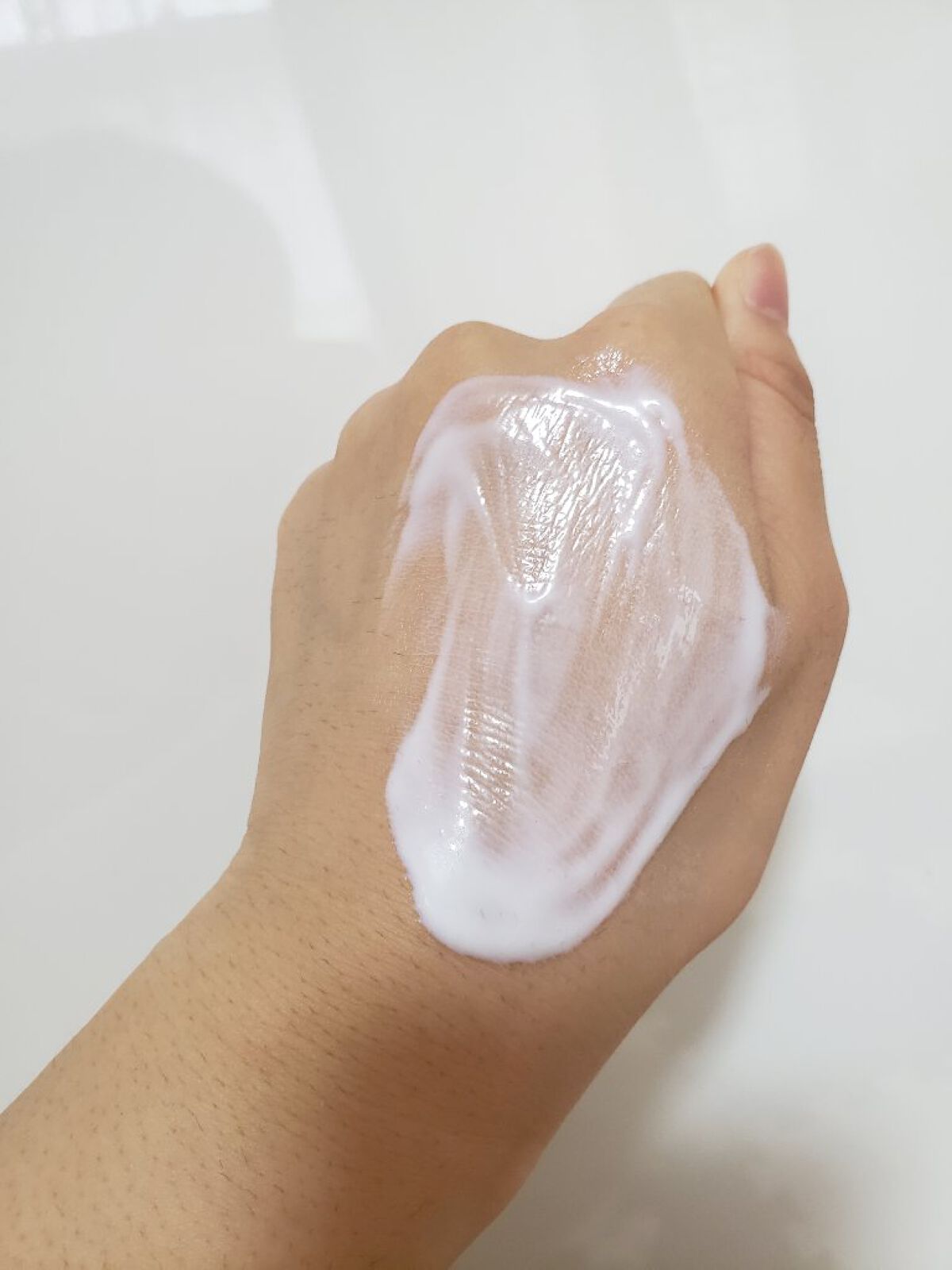 モイスチュア ハンドクリーム/カルテHD/ハンドクリームを使ったクチコミ(4枚目)