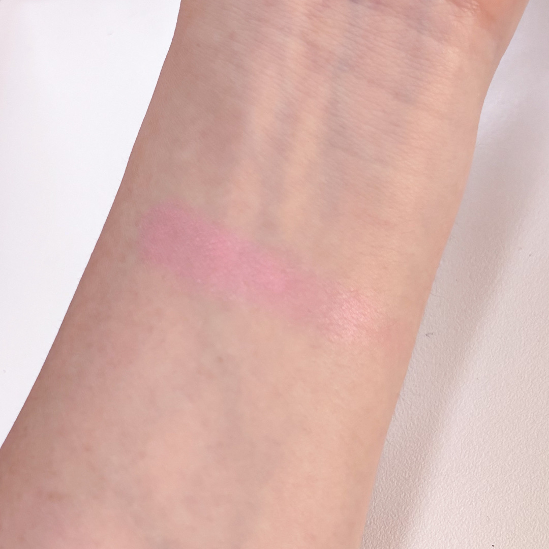 アディクション ザ ブラッシュ ニュアンサー 004N Pink Bliss/ADDICTION/パウダーチークを使ったクチコミ（2枚目）