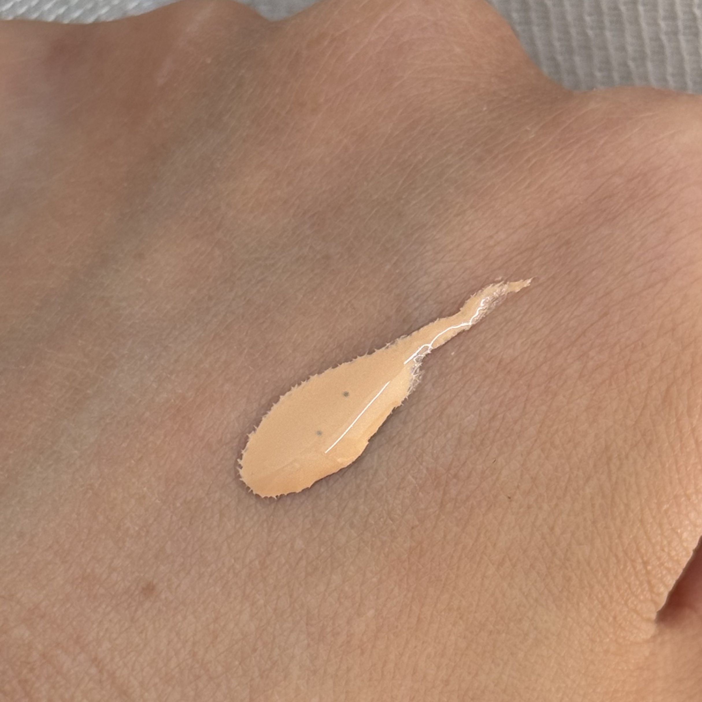 モイスチュアライジング ファンデーション プライマー 02/PAUL & JOE BEAUTE/化粧下地を使ったクチコミ（3枚目）