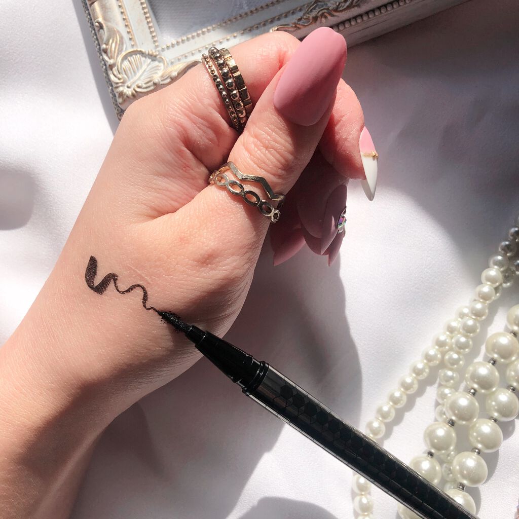 ニブ リクイドアイライナー BK1/ATSUSHI NAKASHIMA Cosme/リキッドアイライナーを使ったクチコミ（1枚目）