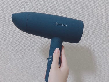 SALONIA スピーディーイオンドライヤー
カラー:ネイビー

引っ越しの際にずっと気になっていたSALONIAのドライヤーを購入しました🛍

いつも髪を乾かす時間が面倒でしたがこれは…乾くのが早くて