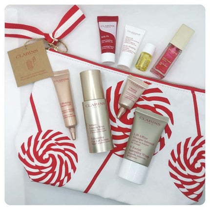 CLARINS V コントア シリーズ ホリデーキット (EEL)のクチコミ「大好きなグランアイセラムと他の人気すきんけあをお得に試せるクリスマスコフレ!
クラランスのクリ.....」(3枚目)