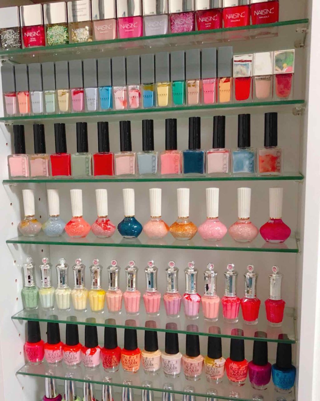 しずく【ほぼ100均ネイル】 on LIPS 「自己紹介ほぼ100均ネイルのしずくです🐰基本アメブロ、LINE..」(3枚目)