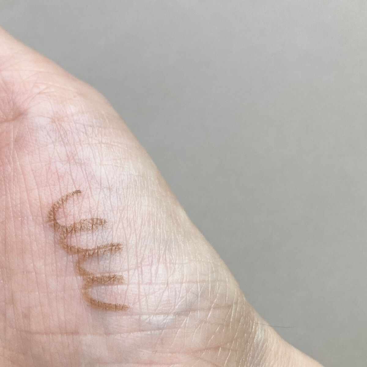 エテュセ ラスティング ジェルライナー 09 ヘーゼルチャイ/ettusais/ジェルアイライナーを使ったクチコミ（3枚目）