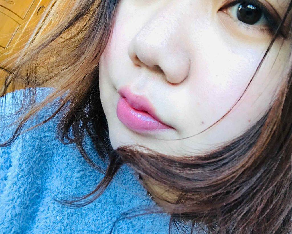 ラスティンググロスリップ/CEZANNE/口紅を使ったクチコミ（2枚目）