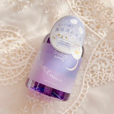 スキンケア感覚で癒しのお風呂に🛁🌙🐑

ワンダーハニー
ムーンバスエッセンス カモミールティー
180ml／¥1760

美容液みたいなとろみのある入浴剤。
☑︎月見草油、ホホバ種子油のオイル層
☑︎ハ